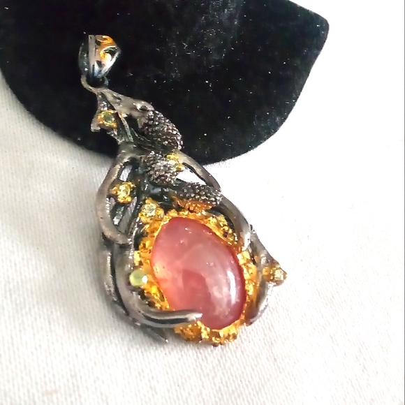 Beautiful custom made 6.5ct natural ruby cabochon pendant - Picture 1 of 4